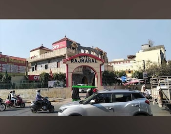 Hotel O Rajmahal,,3 star