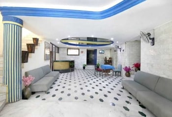 Hotel O Rajmahal,,3 star