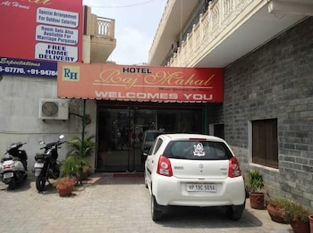 Hotel O Rajmahal,,3 star