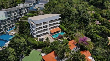 ocean view jacuzzi 3br kata penthouse