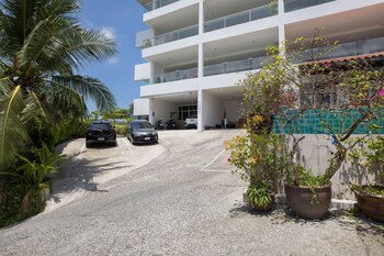 ocean view jacuzzi 3br kata penthouse