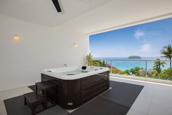 ocean view jacuzzi 3br kata penthouse