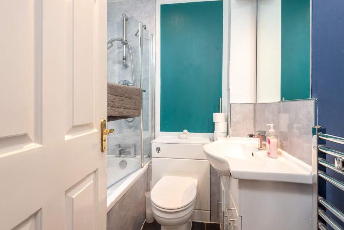 2bed ground floor free parking