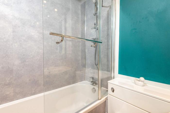 2bed ground floor free parking