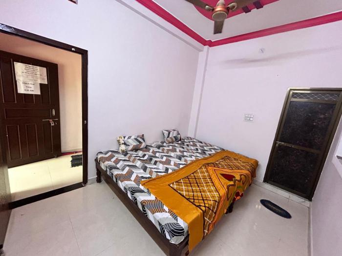 anirudhha home stay