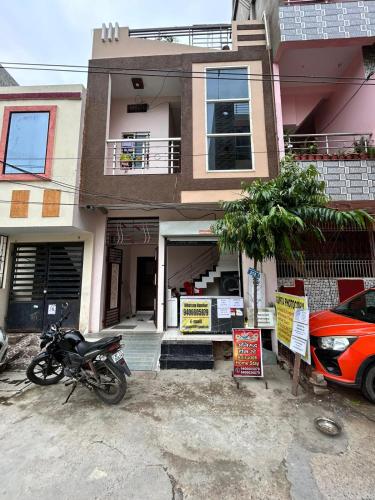 anirudhha home stay