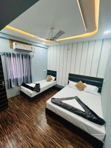 Hotel Shree Gangotri,,2 star