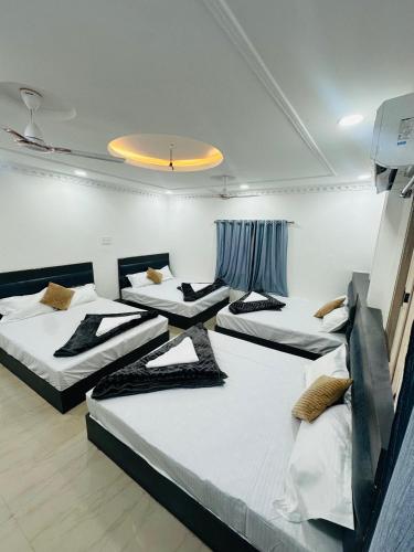 Hotel Shree Gangotri,,2 star