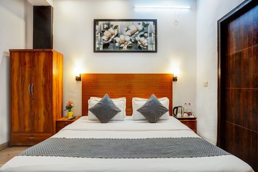 hotel white at vasundhara