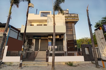 hotel white at vasundhara