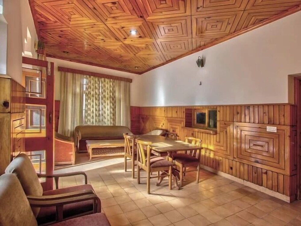 snow park villas and resort manali