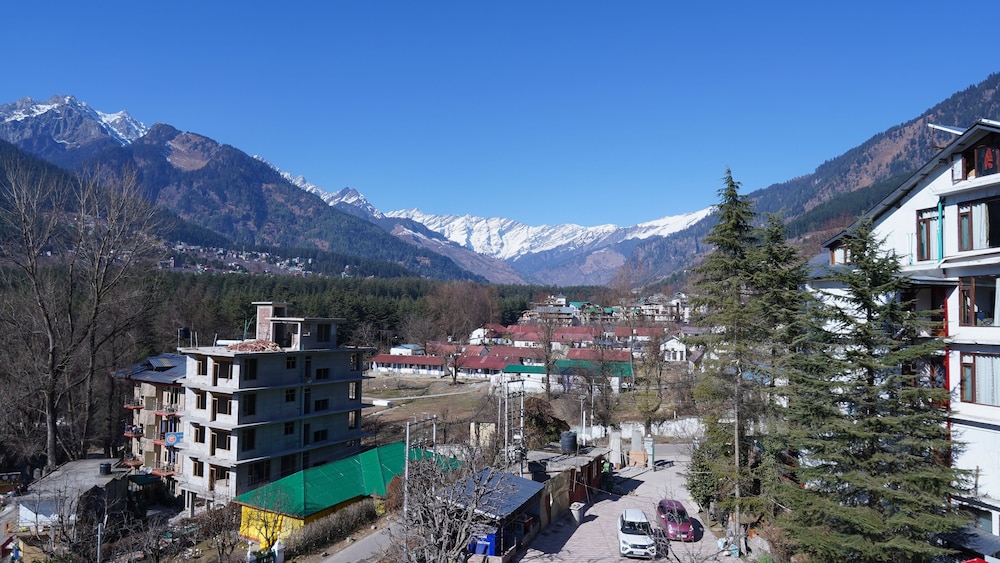 snow park villas and resort manali