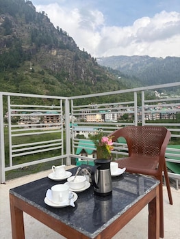 snow park villas and resort manali