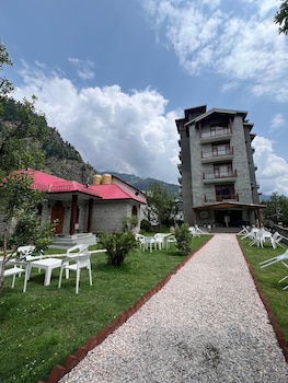 snow park villas and resort manali