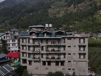 snow park villas and resort manali