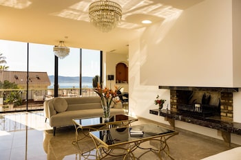 Hotel Villa Martini,44 Cours Lucien Bonaparte,0 star