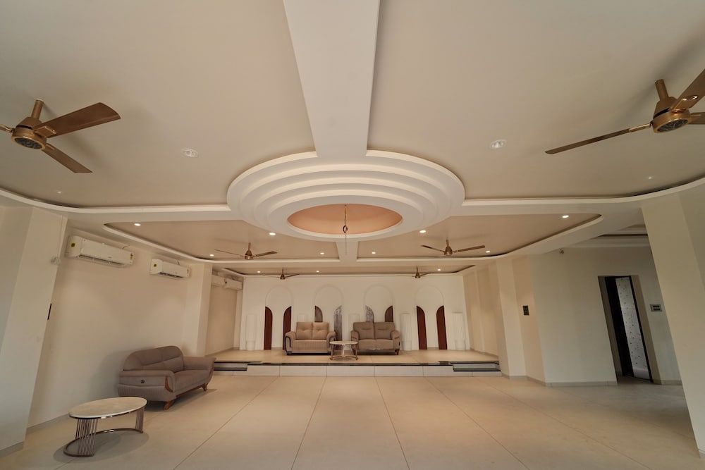 pandharipuram palace