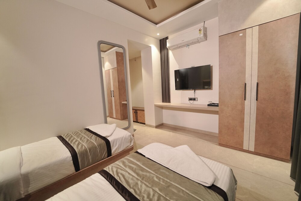 pandharipuram palace