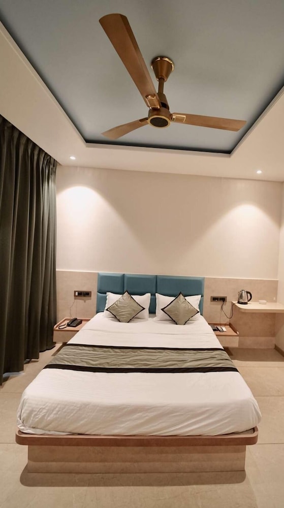 pandharipuram palace