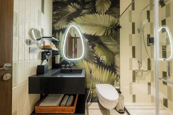 080 transit hotel t2