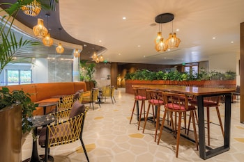 080 transit hotel t2