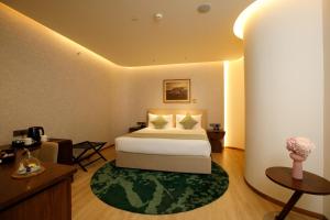 080 transit hotel t2