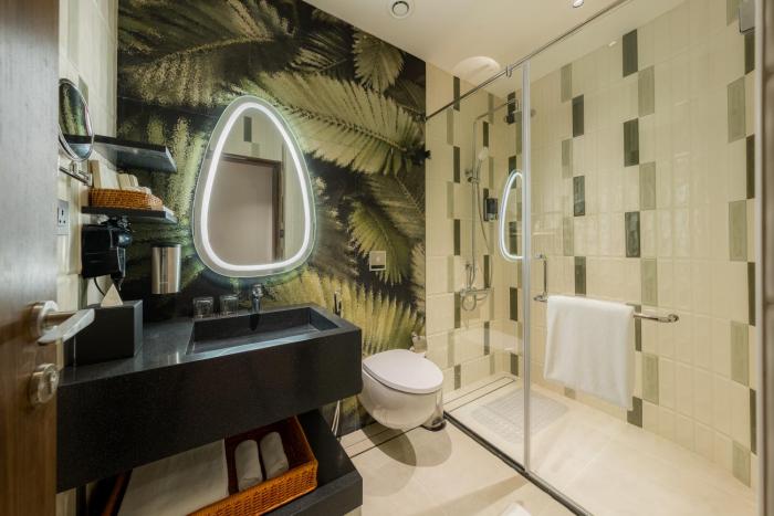 080 transit hotel t2