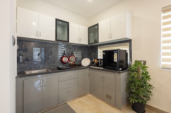 elysium studio suites