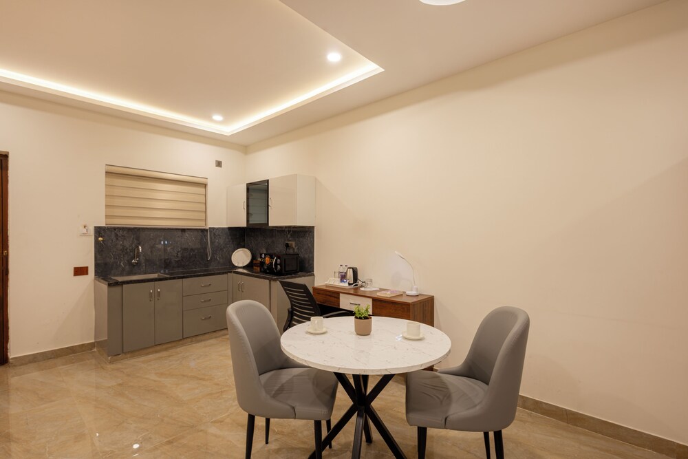 elysium studio suites