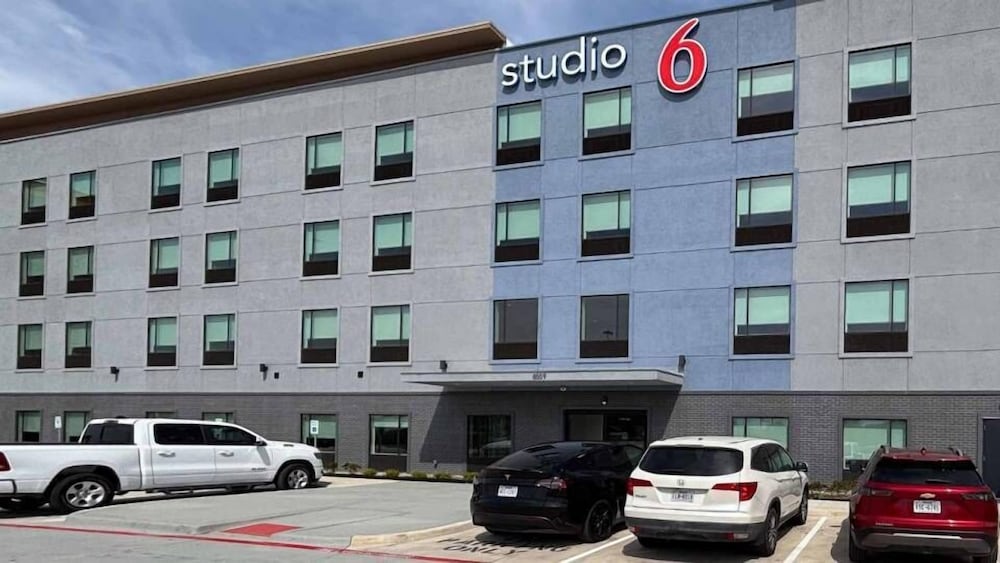 studio6 dallas tx fair park