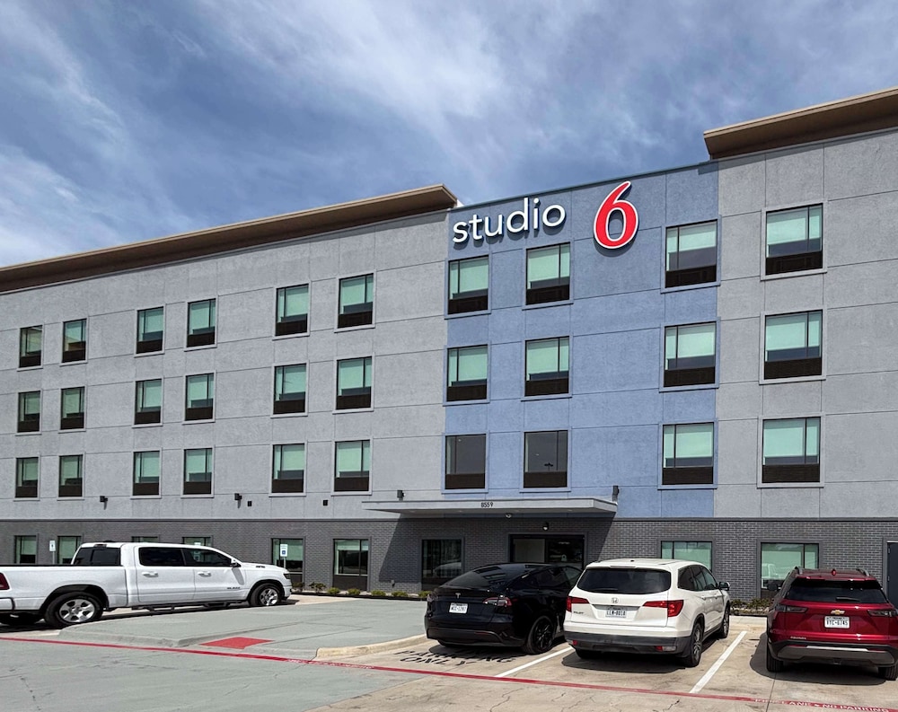 studio6 dallas tx fair park