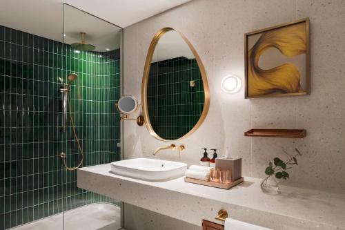 kimpton naluria kuala lumpur by ihg