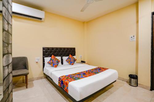 U Life Hotel,,2 star