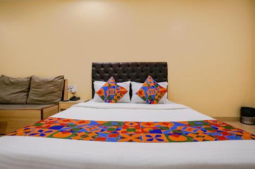 U Life Hotel,,2 star