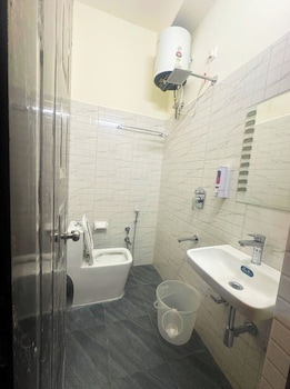 hotel crown plaza jalandhar