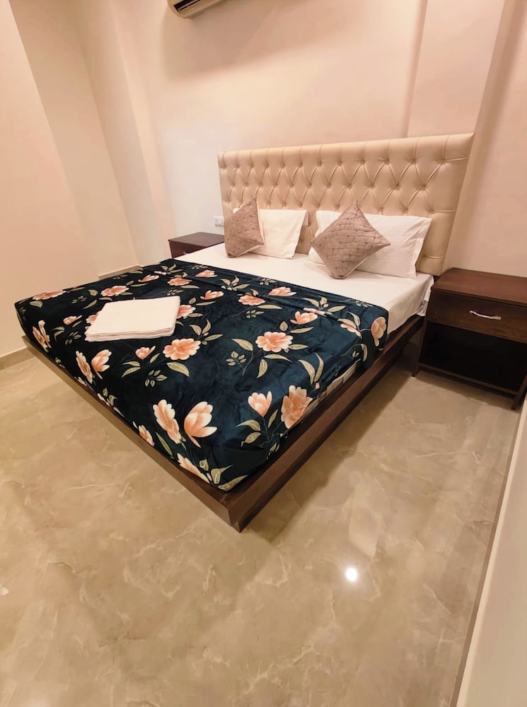 hotel crown plaza jalandhar