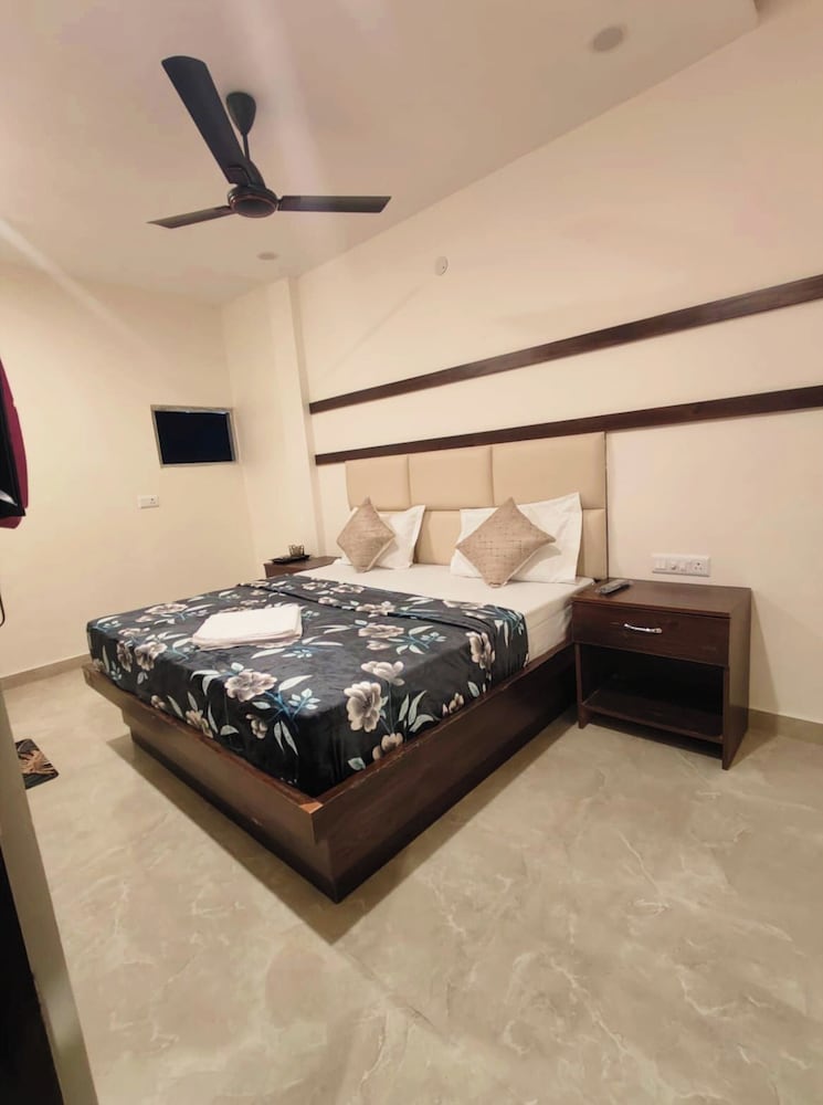 hotel crown plaza jalandhar