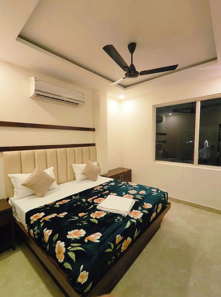 hotel crown plaza jalandhar