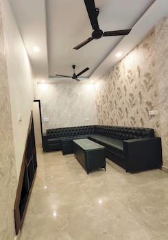 hotel crown plaza jalandhar