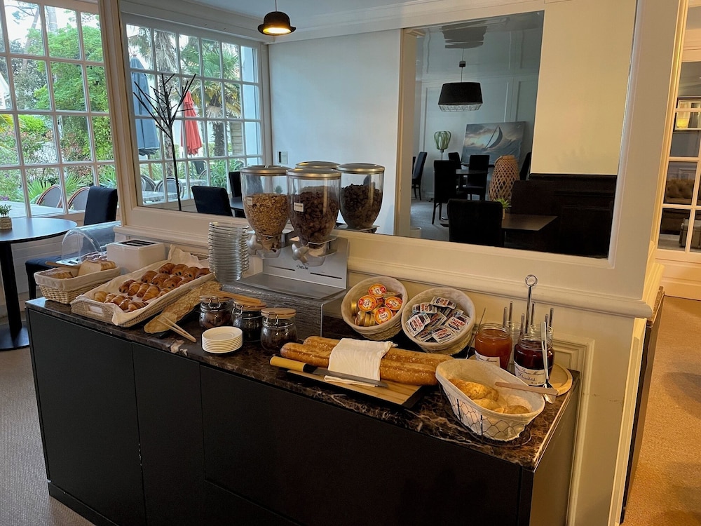 adonis cottage la baule