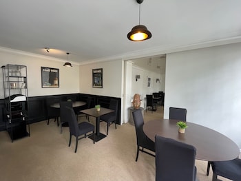 adonis cottage la baule