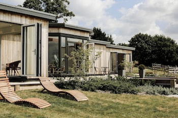 Elements Suites,,5 star