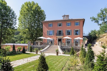 le prieure chateau la martinette