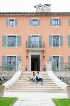 le prieure chateau la martinette