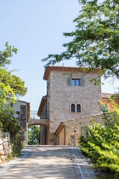 le prieure chateau la martinette
