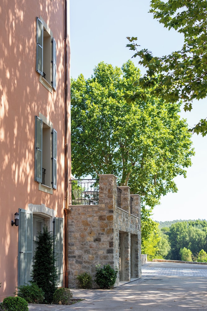 le prieure chateau la martinette