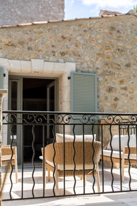 le prieure chateau la martinette