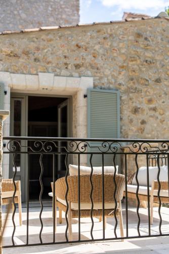 le prieure chateau la martinette