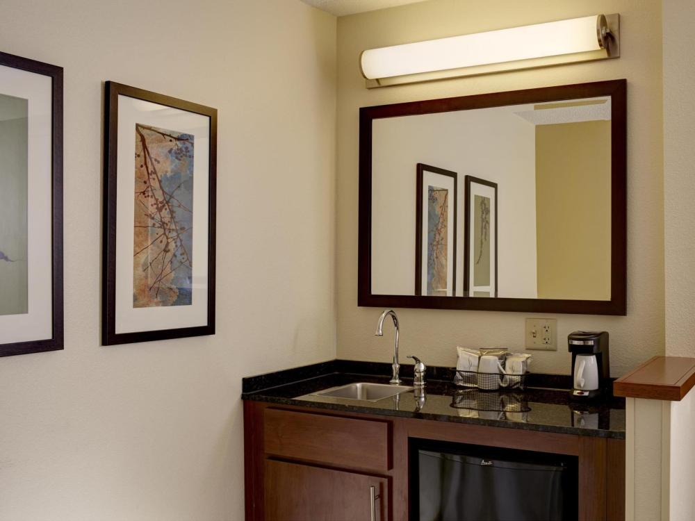 hyatt place atlanta alpharetta north point mall