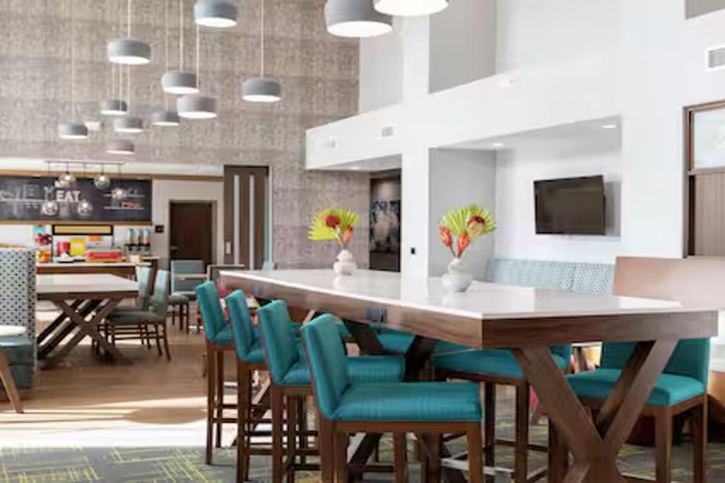 hampton inn and suites cheyenne wy